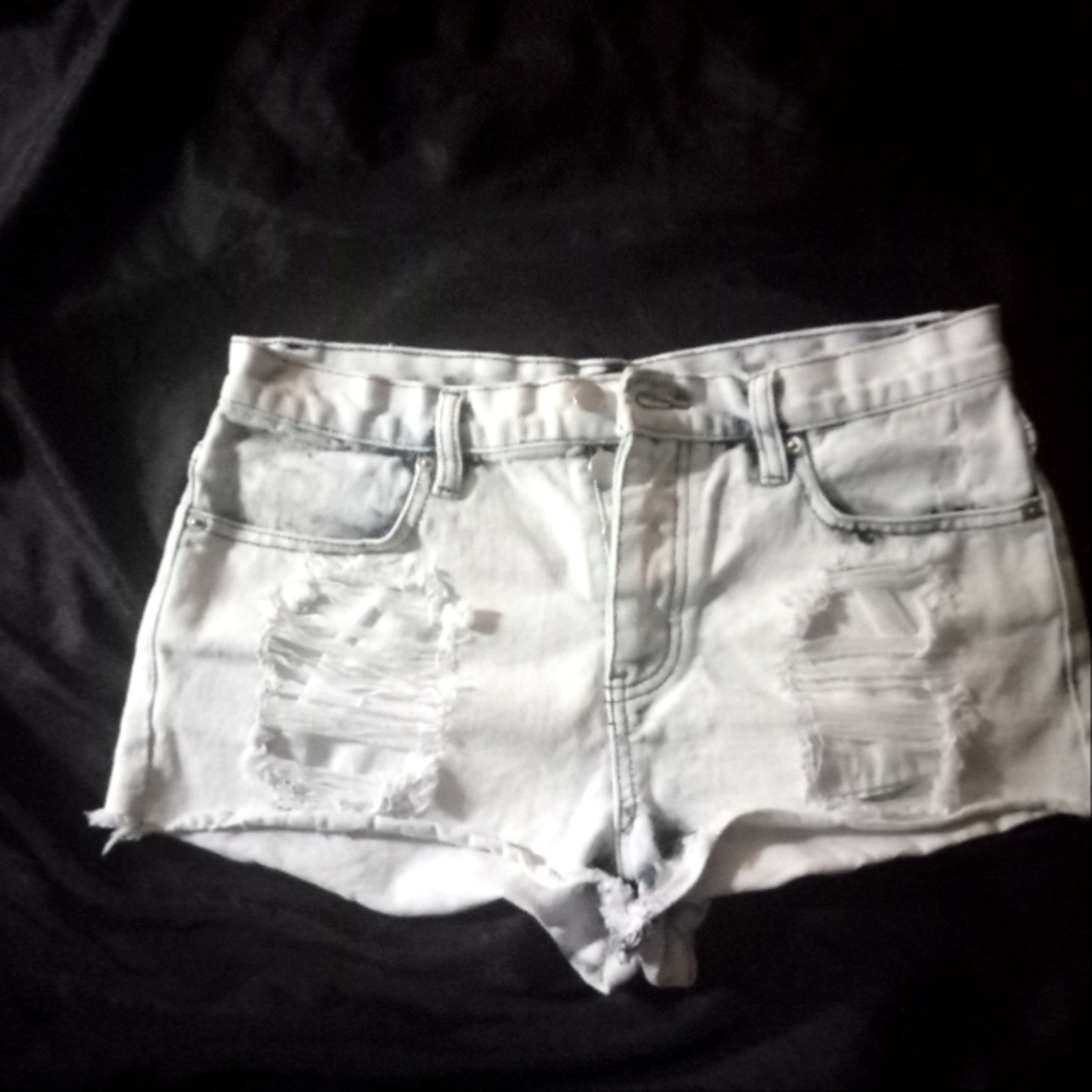 Forever21 Distressed Acid Wash/Bleached Jean Shorts!